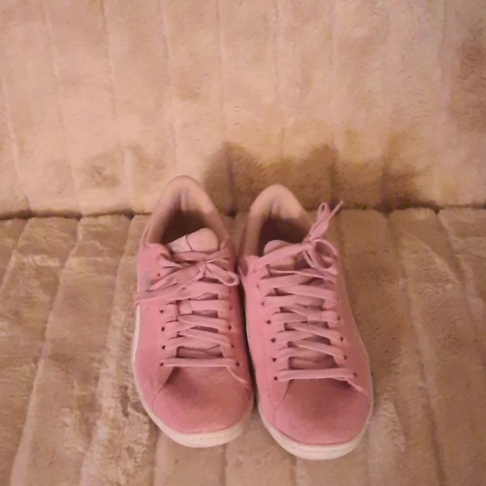 Puma sneakers - Picture 1 of 4